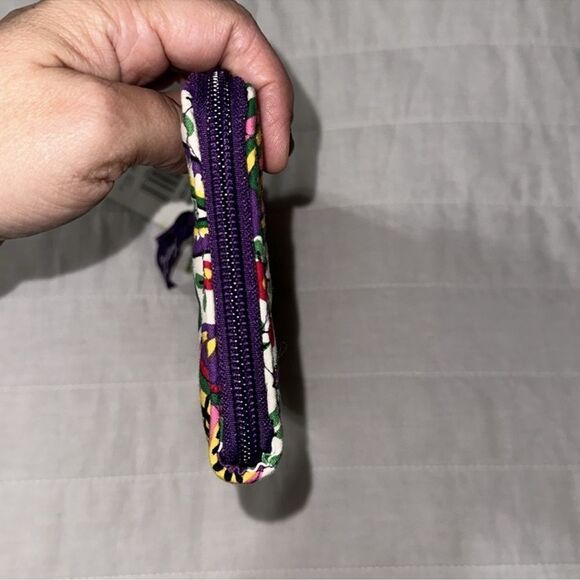 Vera Bradley Viva La Vera White Purple Green Quilted Cotton Wristlet Wallet - Picture 6 of 11